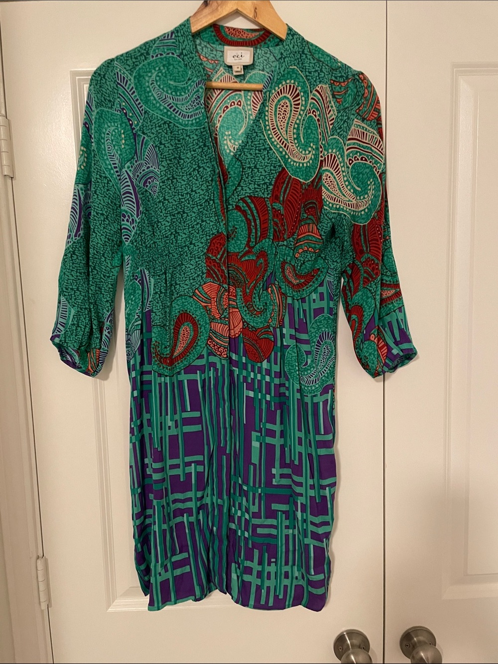 ECI New York Dress size 8 Silk Green Paisley Boho Print V-Neck Long Sleeve